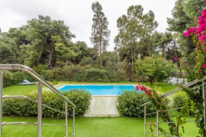 Marvelous, Secluded Villa w/ 3 BR , Pool & Garden, Kavos
